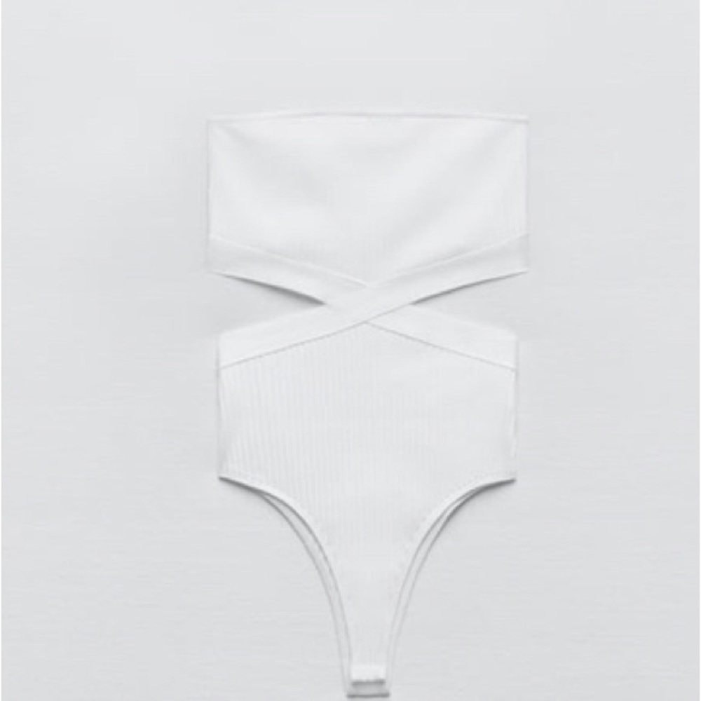 Zara Strapless White Bodysuit🤍